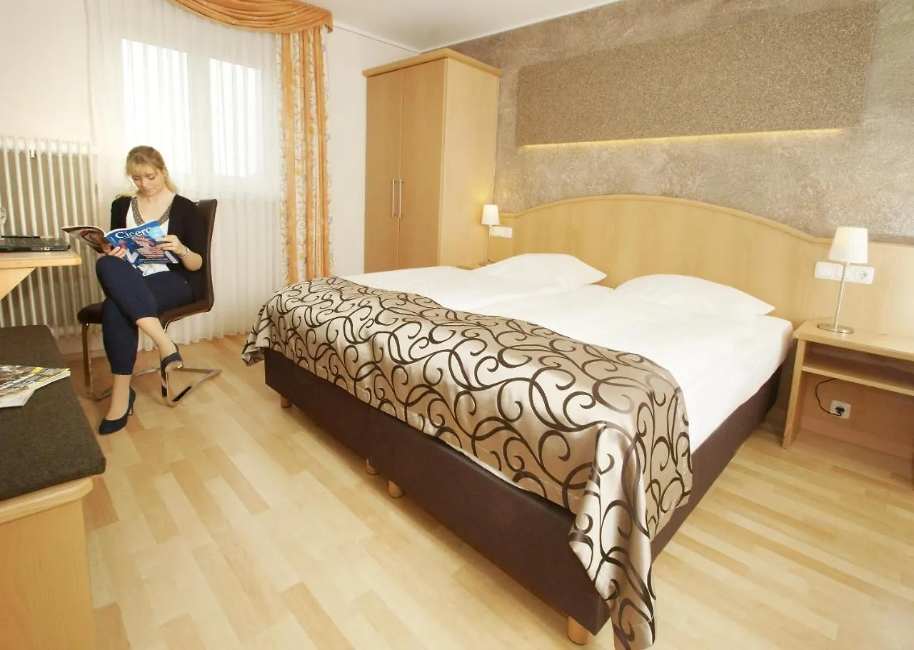 Hotel Berg-Cafe Kempten  0*,